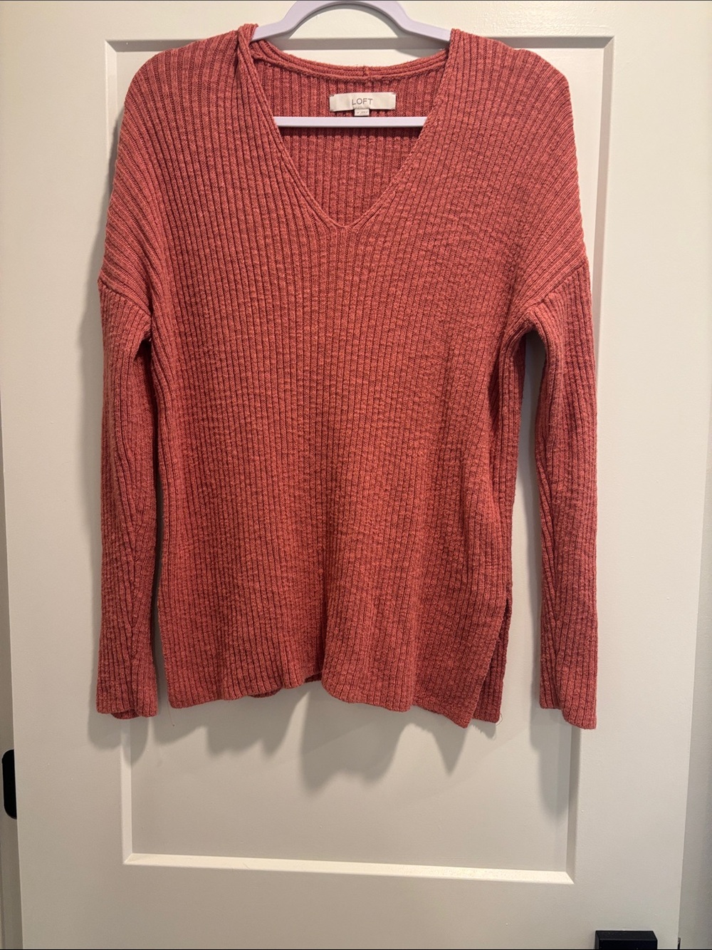 LOFT Ribbed V-Neck Sweater in Dusty Rose